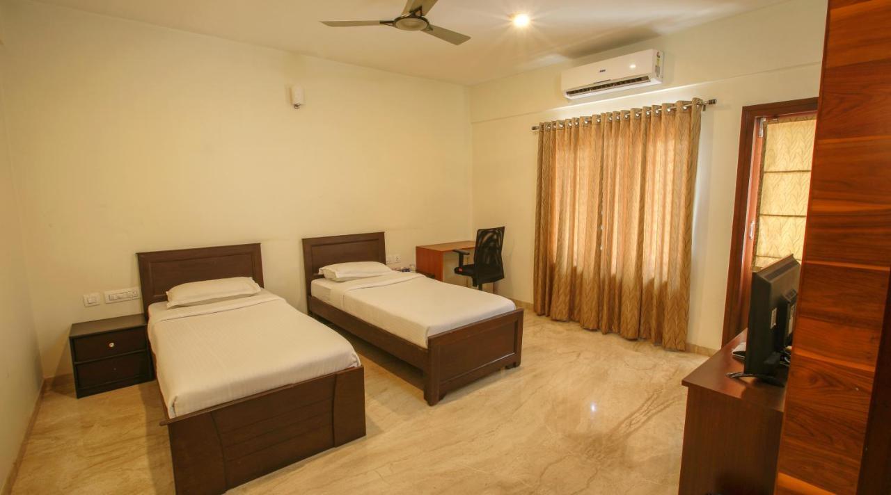 Falcon Suites Yelahanka New Town Bangalore Eksteriør billede