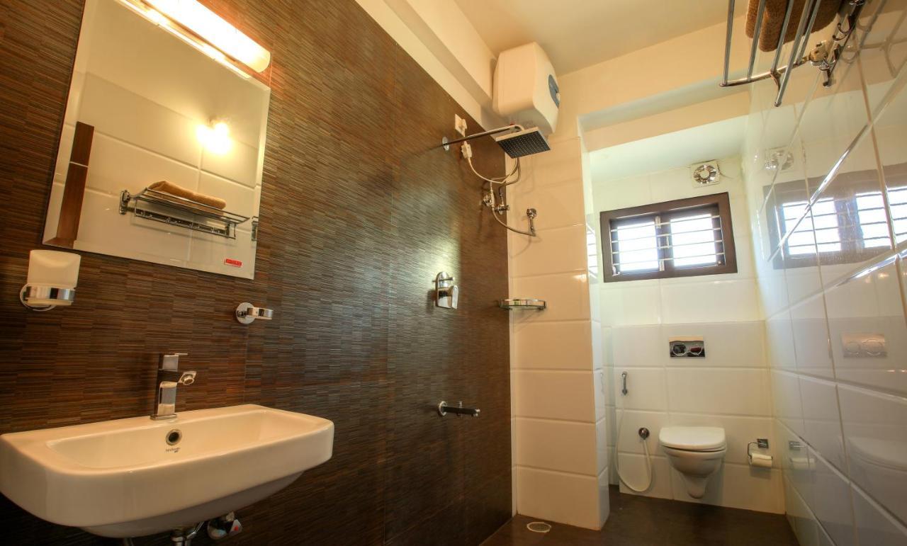Falcon Suites Yelahanka New Town Bangalore Eksteriør billede
